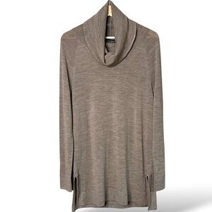 ADRIENNE VITTADINI 100% Extra Fine Merino Wool Long Line Cowl Neck Sweater Sz L